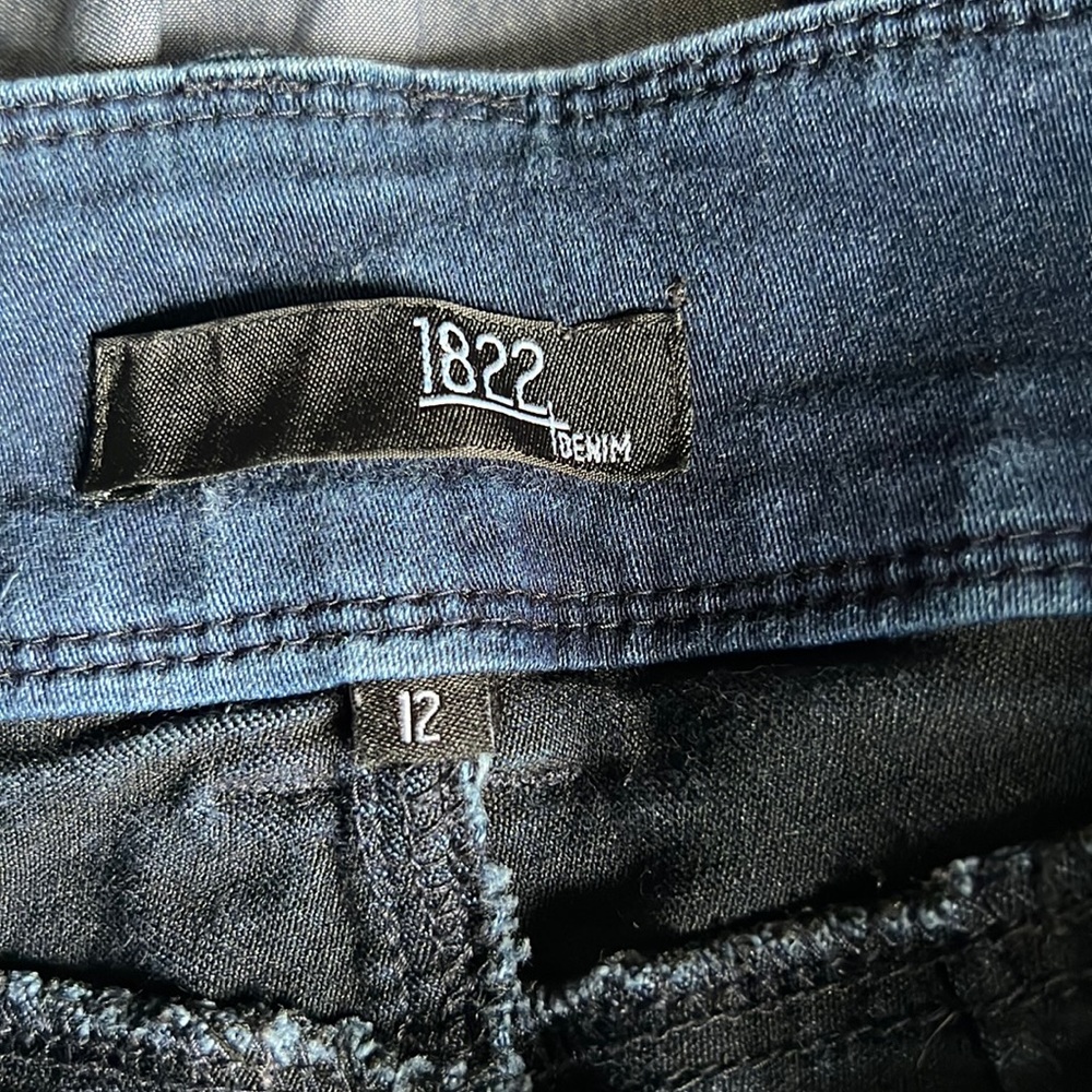 Women’s straight leg  jeans